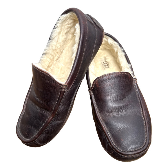 UGG Ascot Slippers Brown Leather Men's Size 9 Slip On Moc Toe Driving Heel GUC - Picture 1 of 14